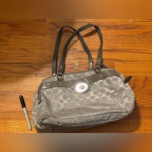 Light Gray Designer Women's Handbag Coach logo bag with purple lining